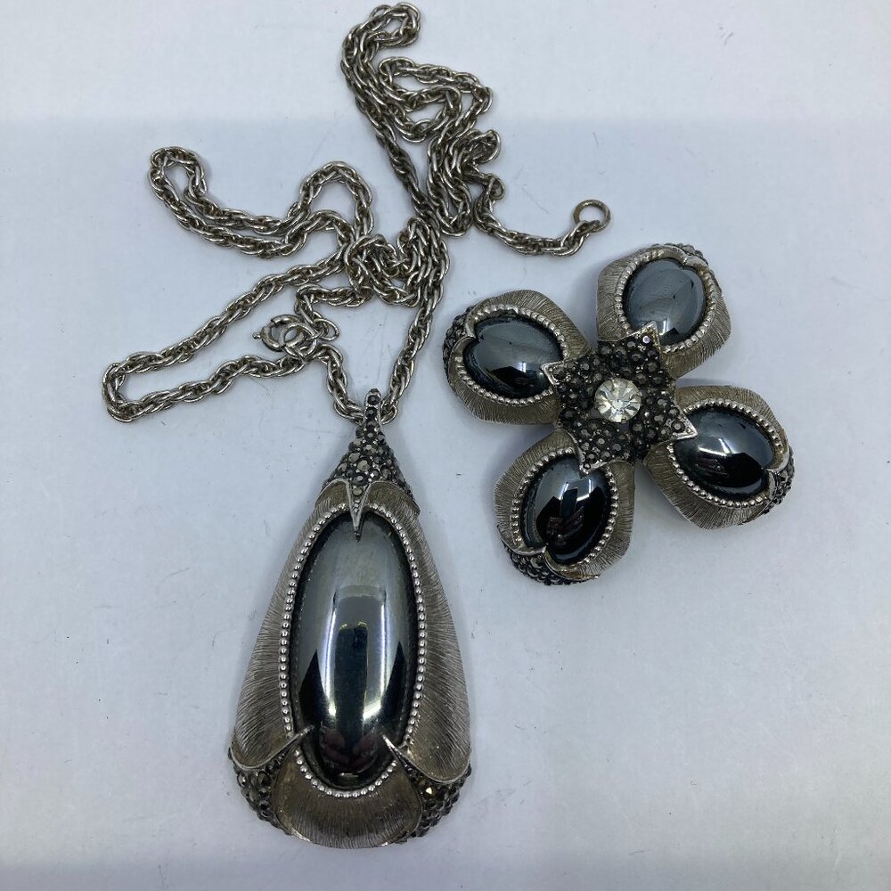 Vtg 1960s AVON of BELLEVILLE BOUCHER marcasite hematite art deco brooch pendant